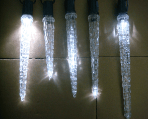 Falling C9 Icicle lights